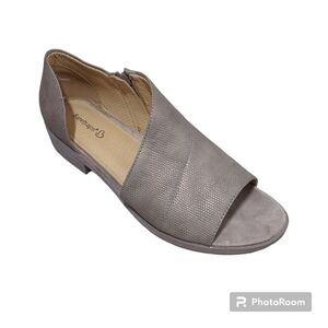 Baretraps Sedina Open Toe Shooties Flat Side Cut D'Orsay Silhouette Size 9 1/2"